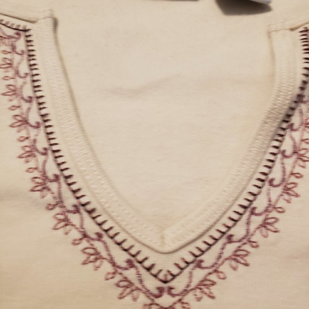 Sonoma Scoop/Notch neckline short sleeve t-shirt - Picture 4 of 6
